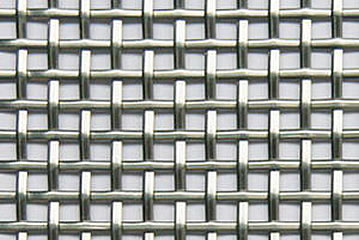 Wire mesh berkerut dengan kawat bulat terbuat dari stainless steel.